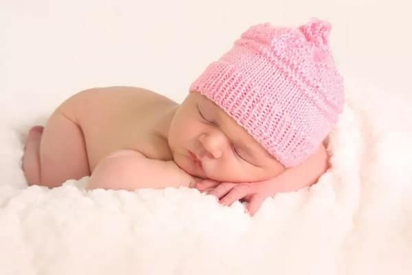 Đặt biệt danh ở nhà cho bé gái nên dễ gọi, không cần quá cầu kỳ